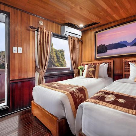 Cozy Bay Classic Cruise Hạ Long-öböl Kültér fotó