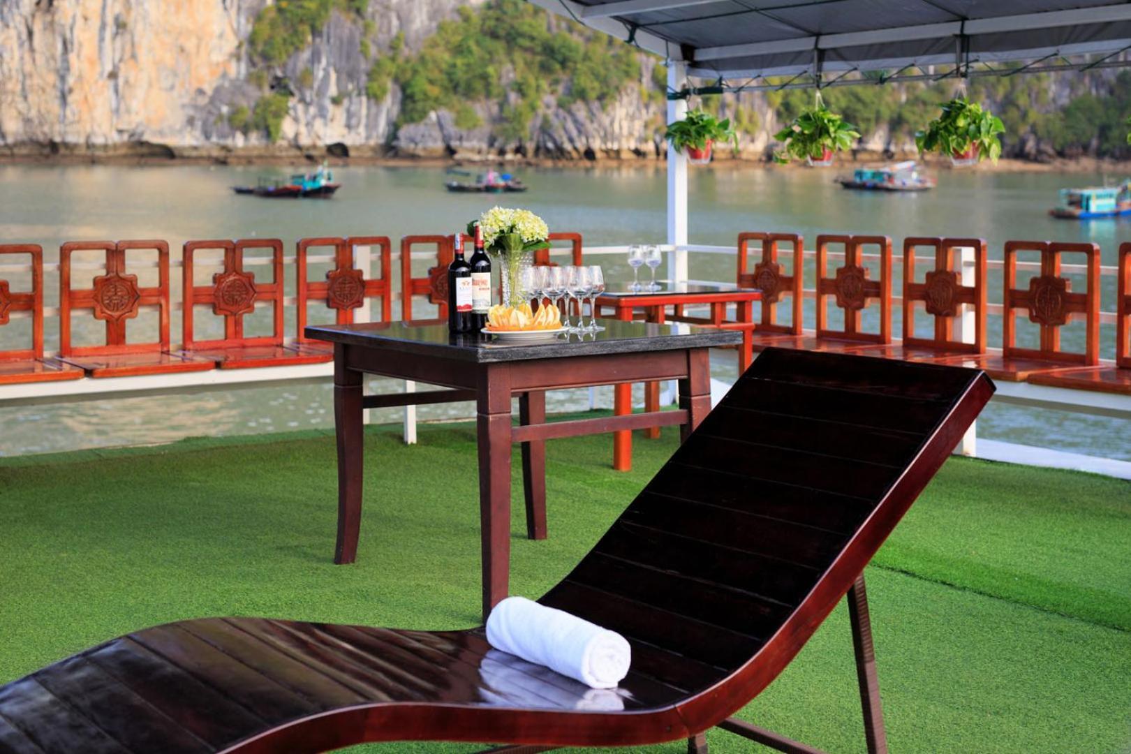 Cozy Bay Classic Cruise Hạ Long-öböl Kültér fotó