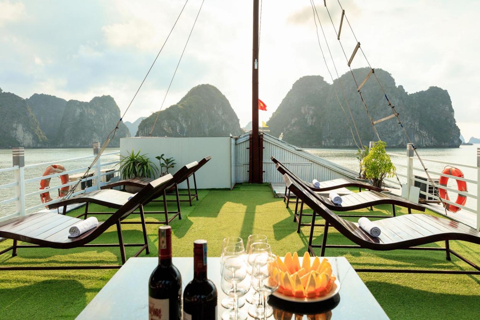 Cozy Bay Classic Cruise Hạ Long-öböl Kültér fotó