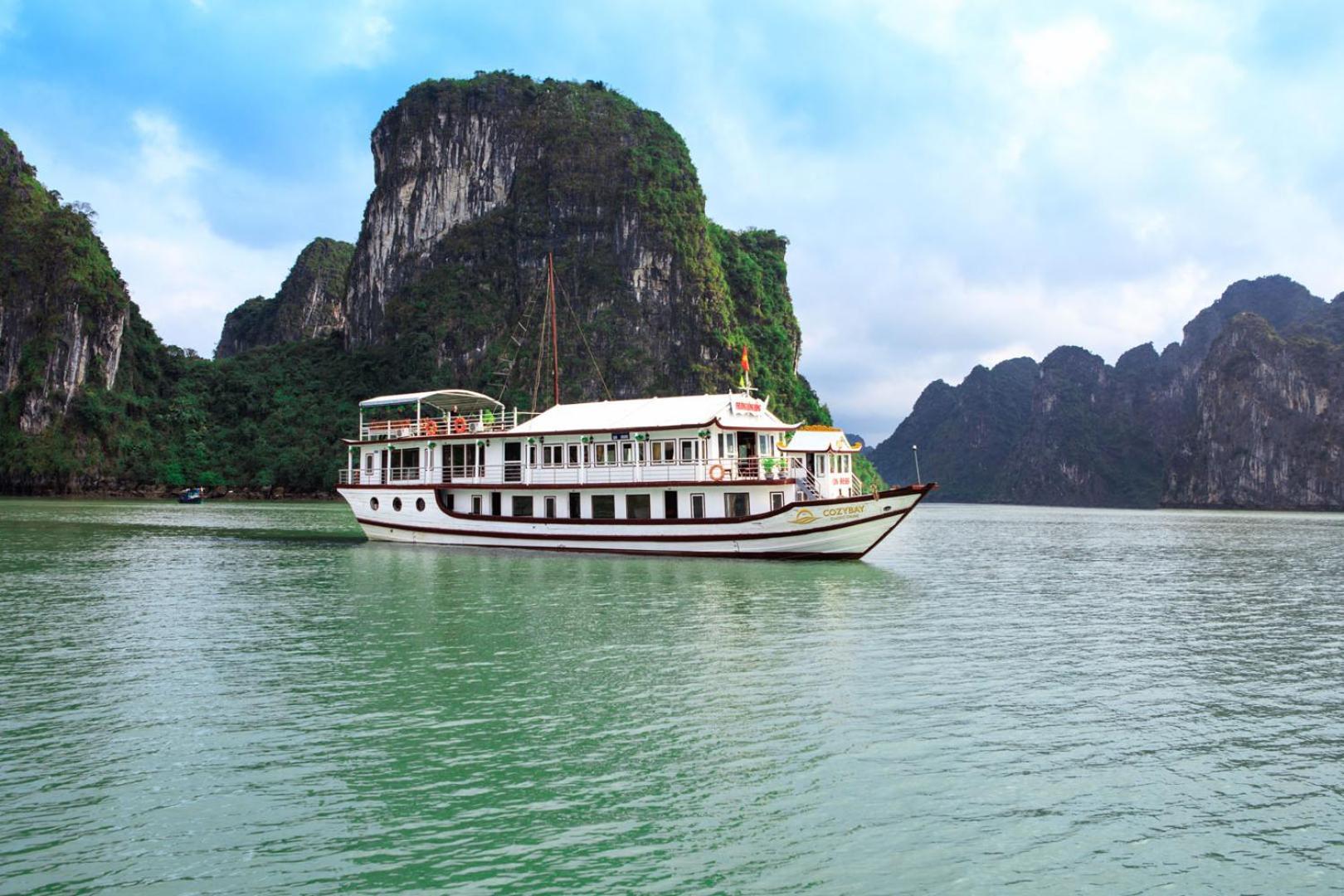 Cozy Bay Classic Cruise Hạ Long-öböl Kültér fotó