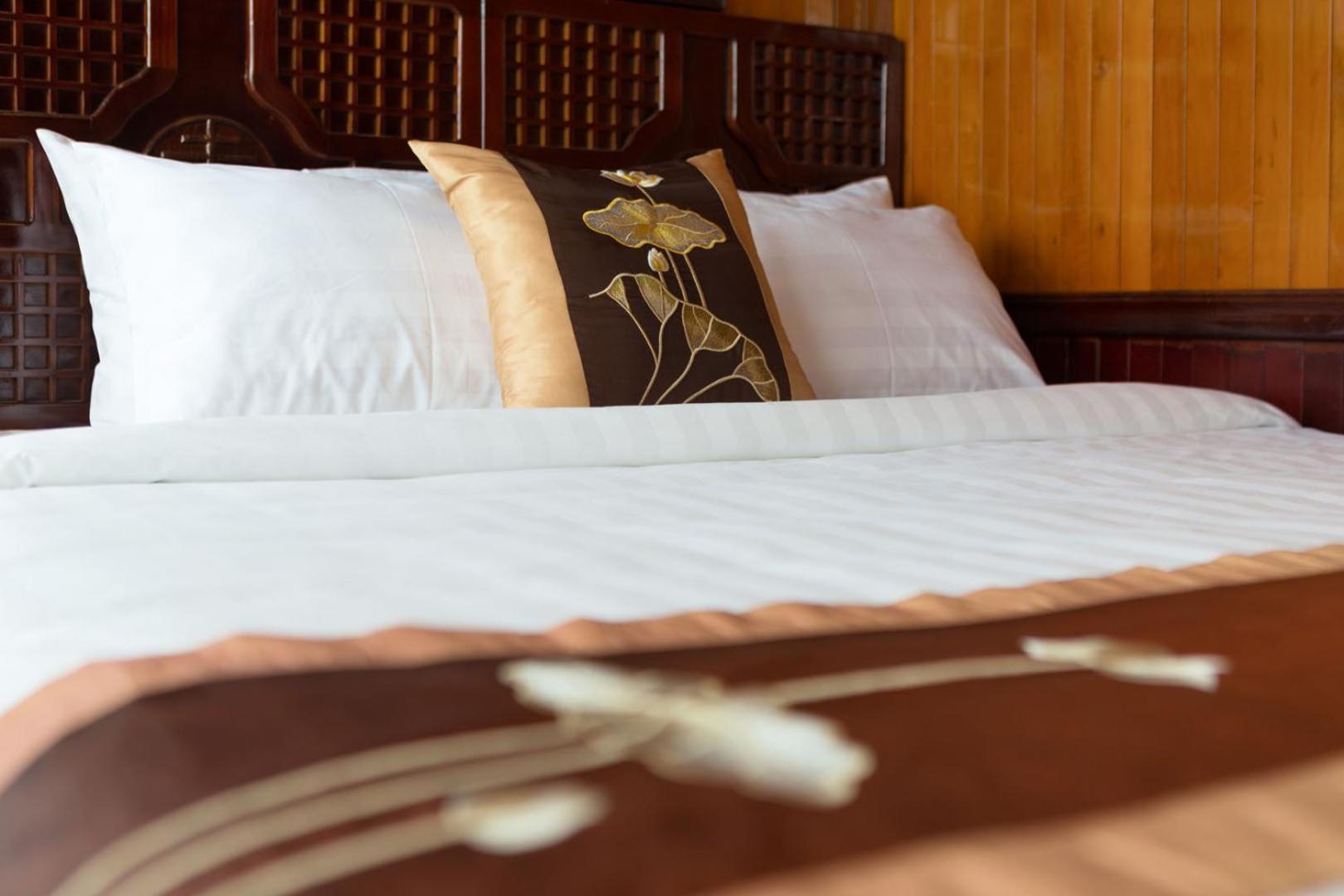 Cozy Bay Classic Cruise Hạ Long-öböl Kültér fotó